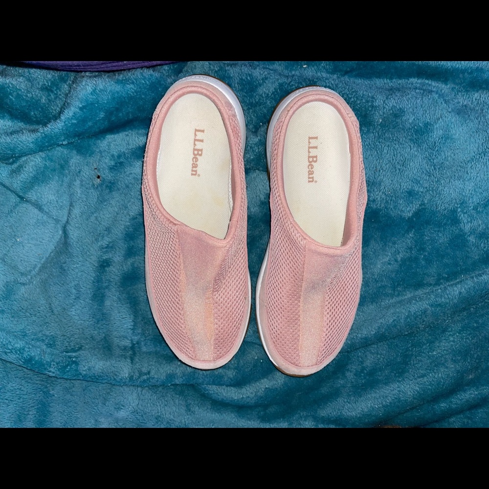 Mule shoes